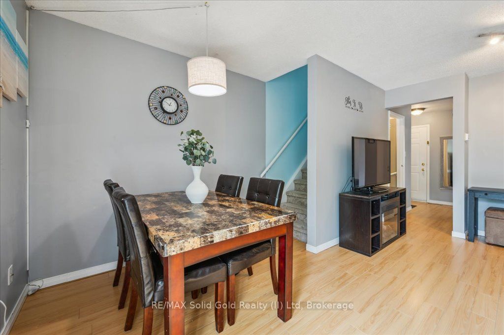 419 Bairstow Crescent, #3