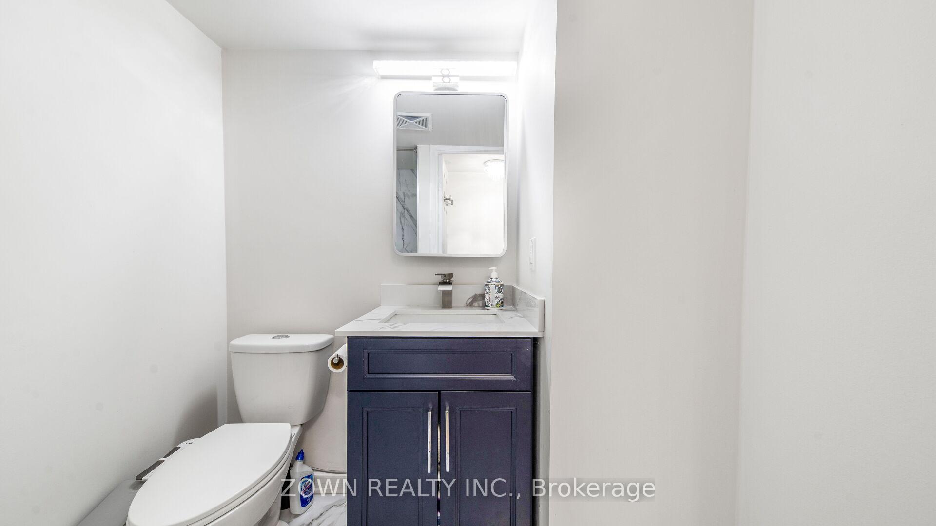 3 Bedrooms Condo at 15 Maplewood, Toronto For sale