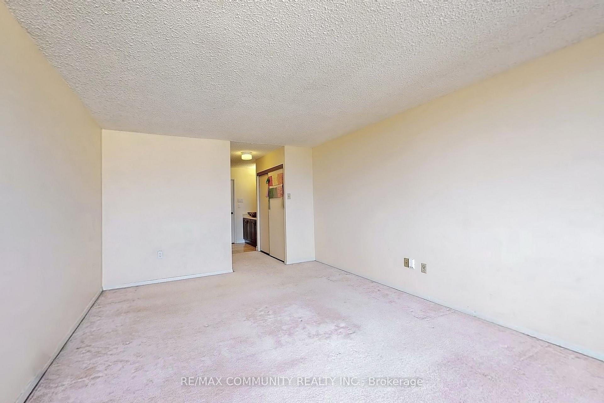 2 Bedrooms Condo at 2330 Bridletowne, Toronto For sale
