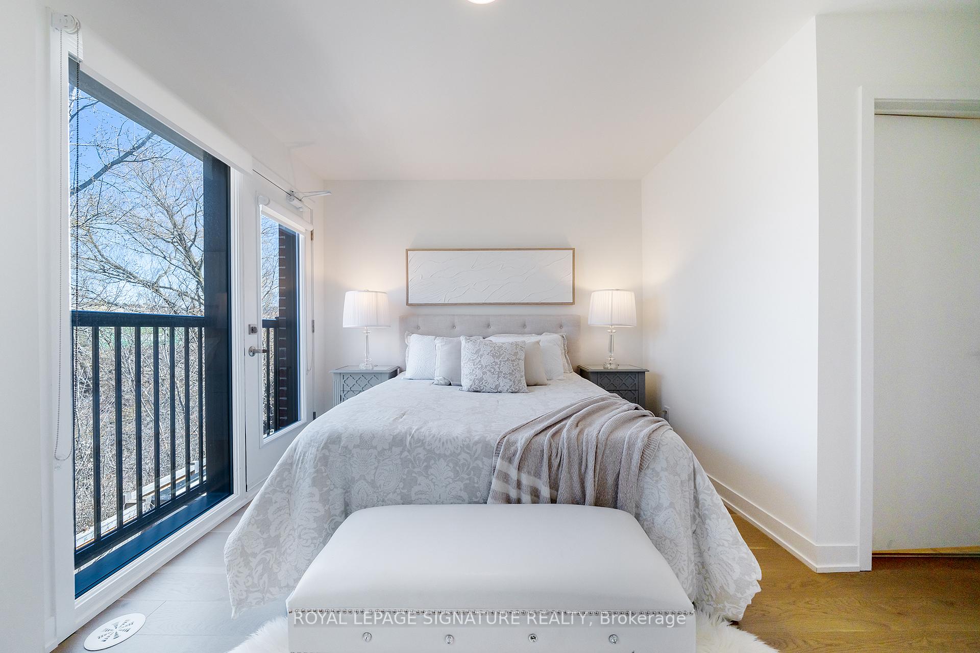 3 Bedrooms Condo at 110 Canon Jackson,  Toronto For sale