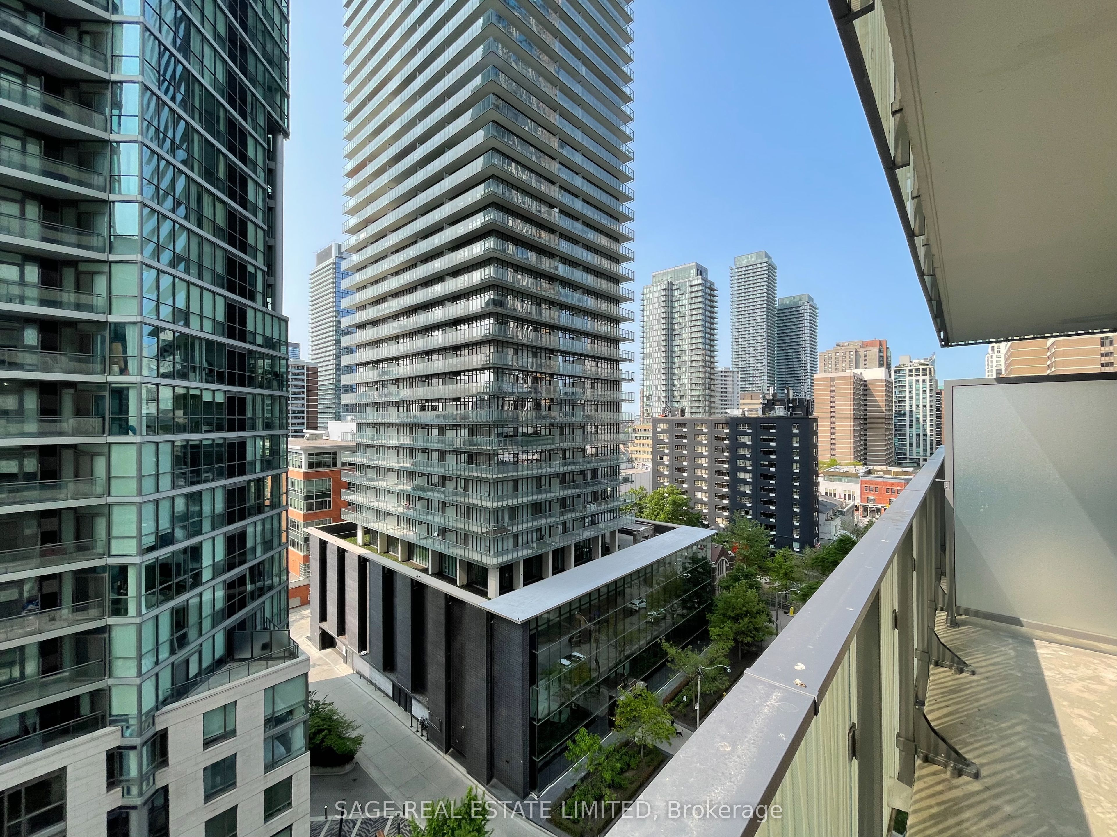 42 Charles Street E, #1003