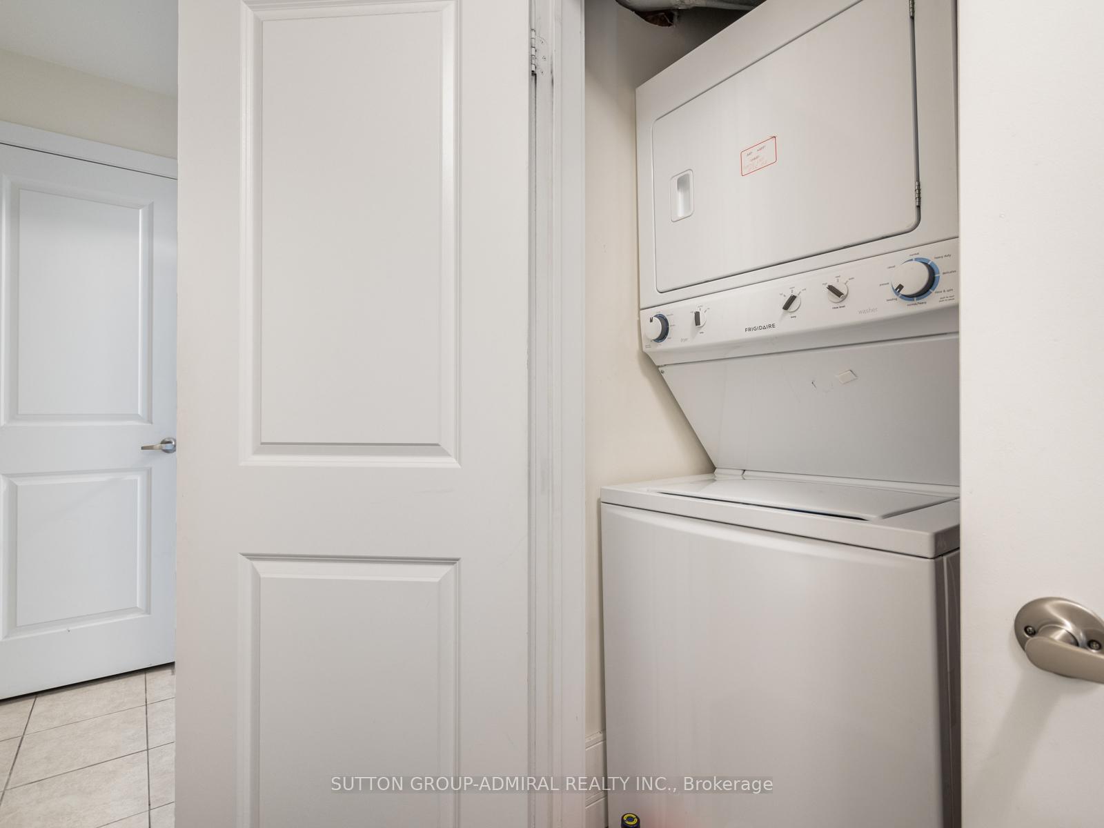 3 Bedrooms Condo at 2315 Sheppard, Toronto For sale