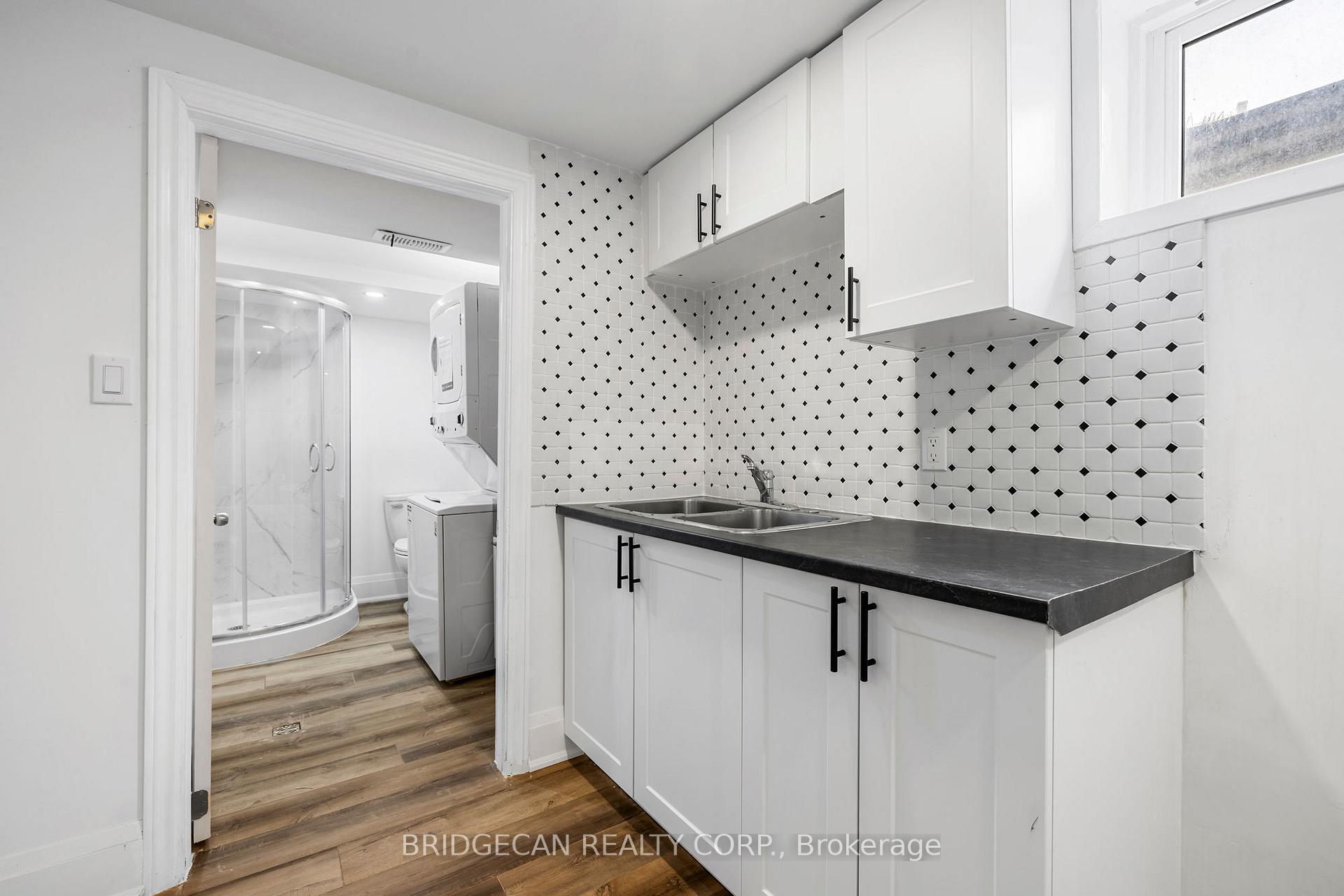 3 Bedrooms Condo at 151 Gateshead,  Hamilton For sale