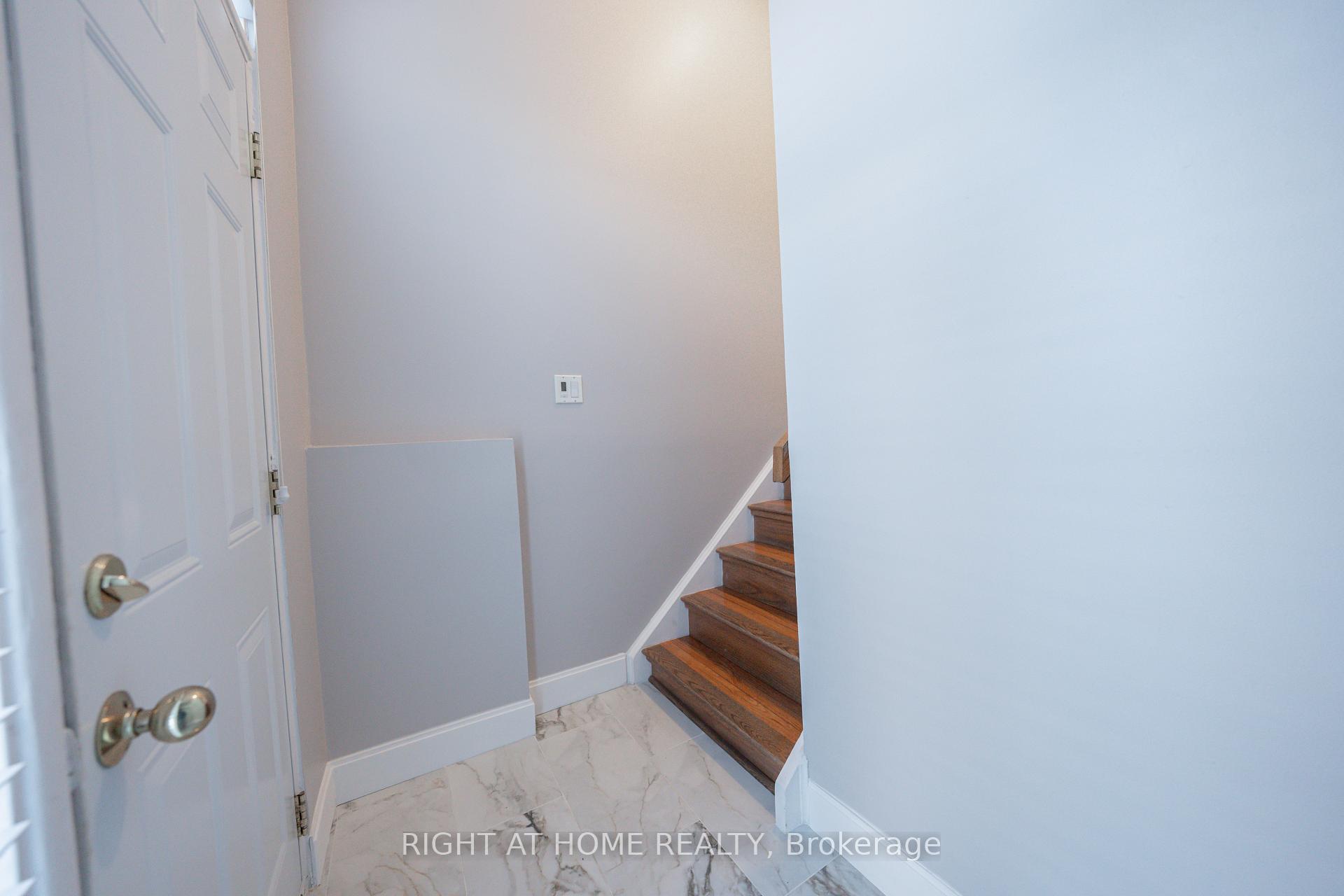 3 Bedrooms Condo at 43 Wild Ginger, Toronto For sale