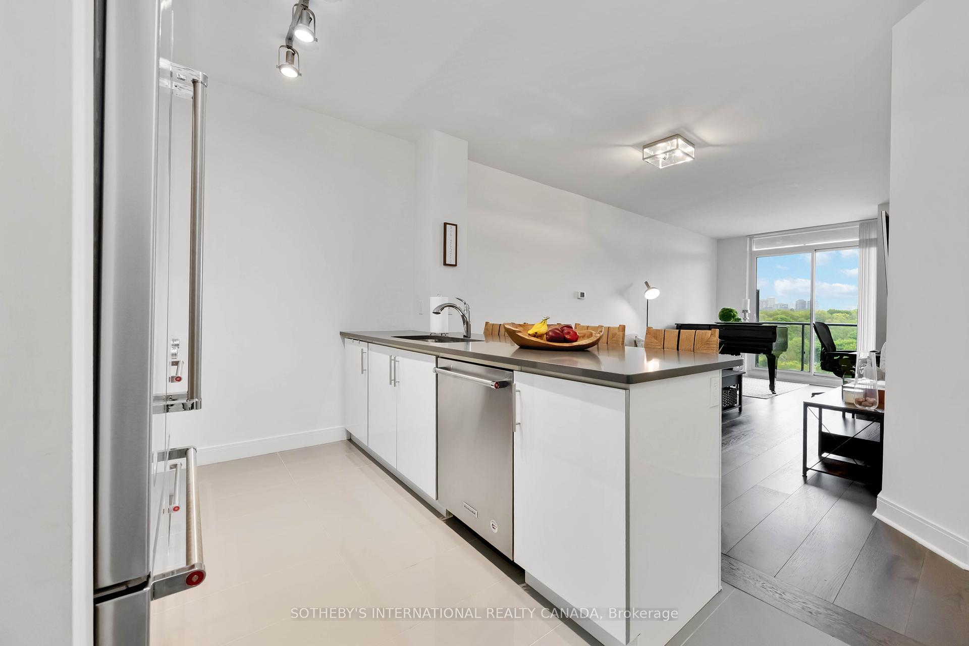 2 Bedrooms Condo at 825 Church, Toronto For sale
