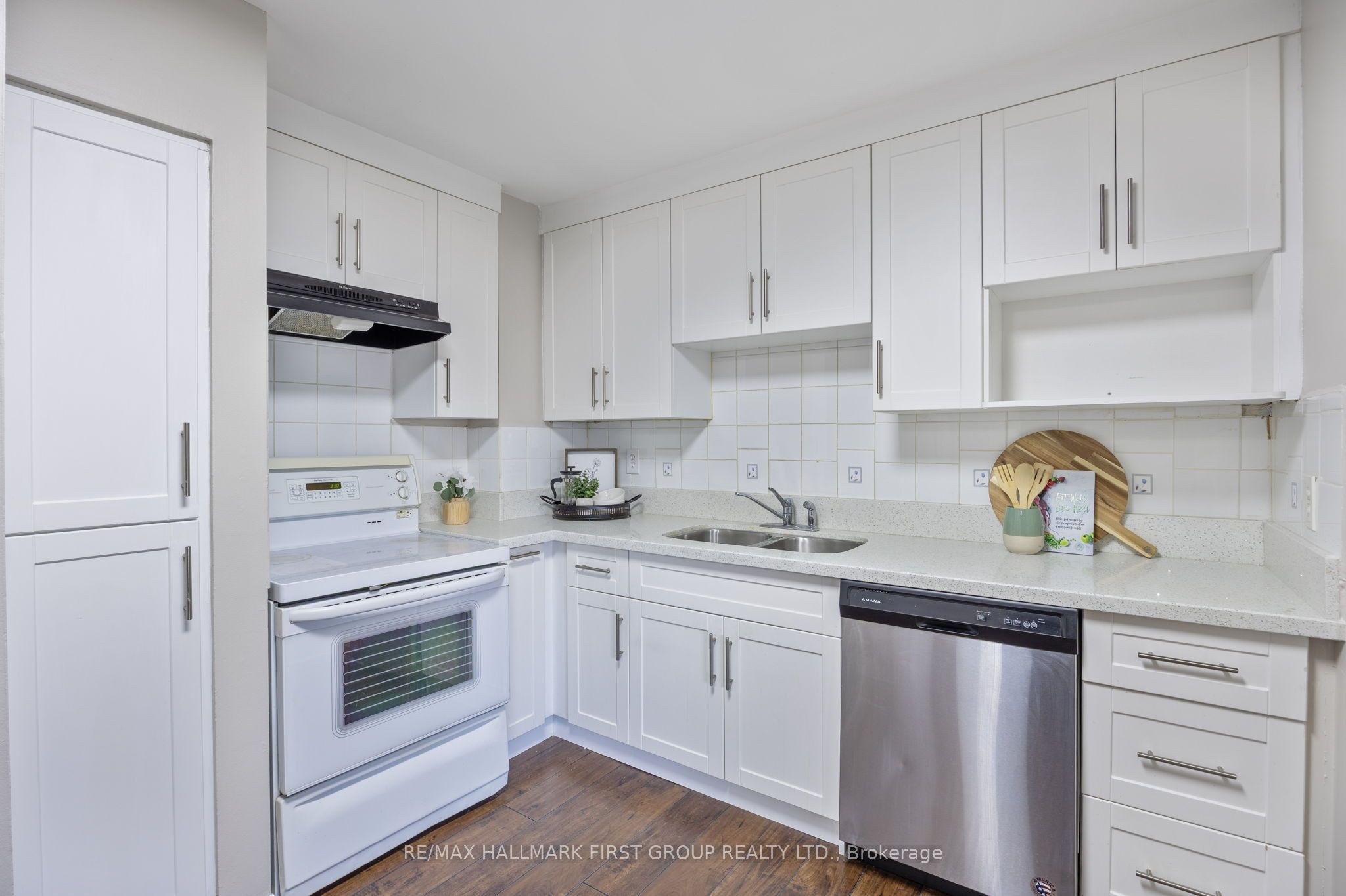 1010 Glen Street, #44