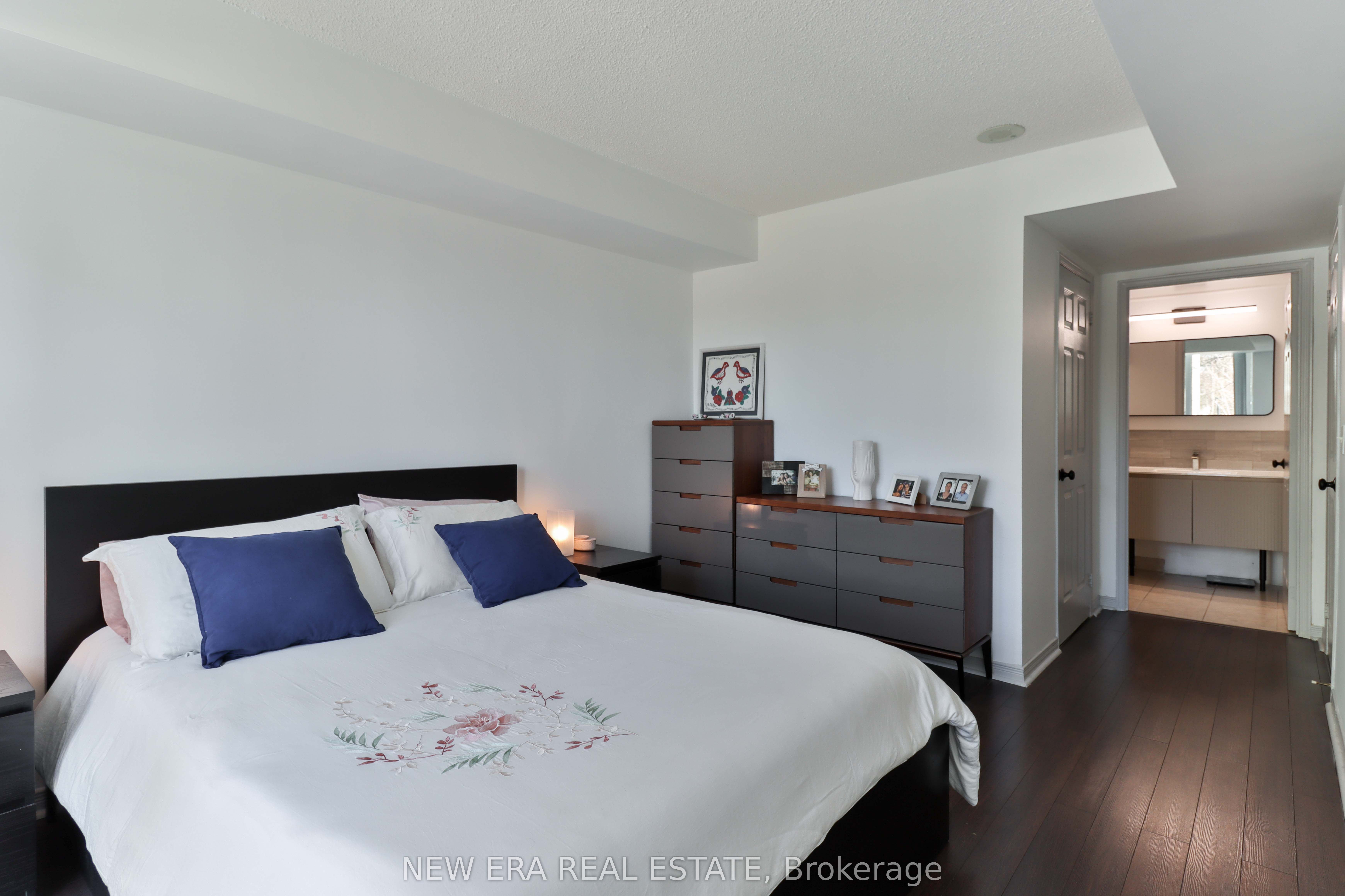 15 Michael Power Place, #203