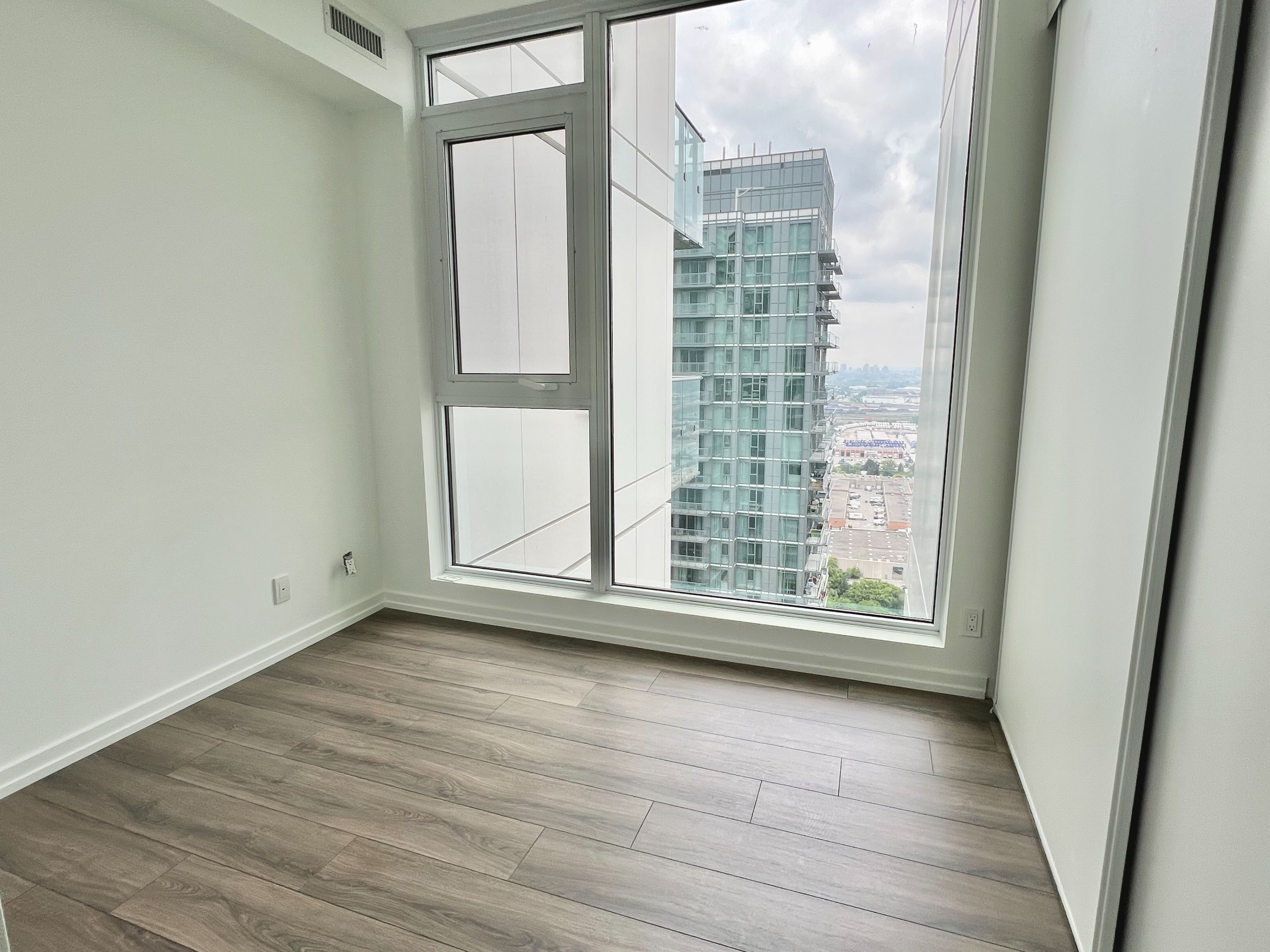 7890 Jane Street 3512