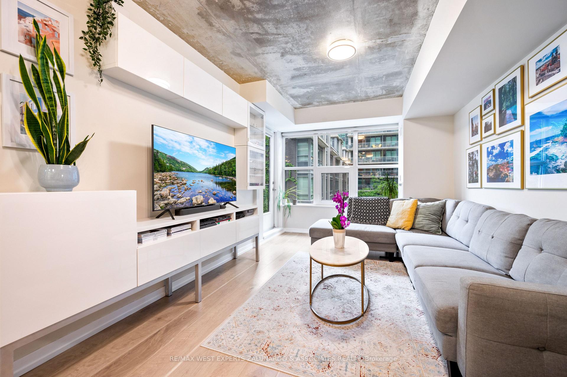 2 Bedrooms Condo at 59 East Liberty, Toronto For sale