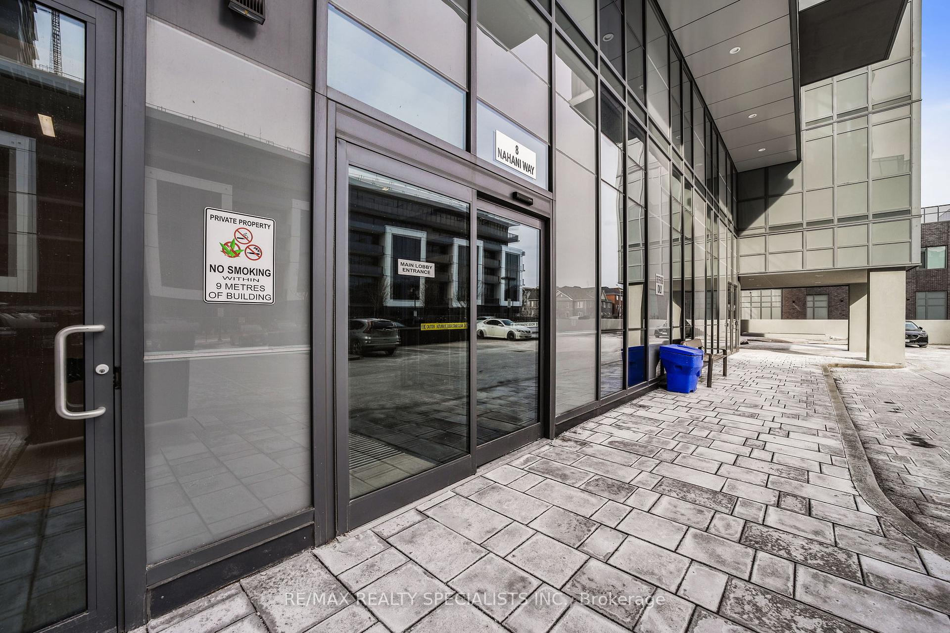 1 Bedroom Condo at 8 Nahani,  Mississauga For sale