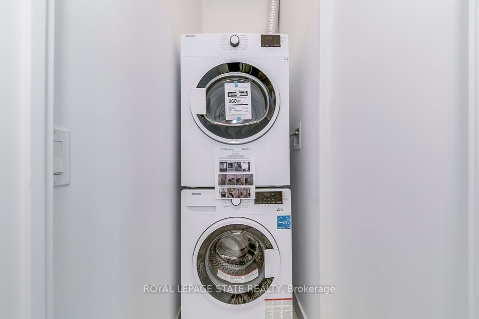 https://trreb-image.ampre.ca/w1-mTIDyH_Z93mp3p4EBTugidQ_vQiuYu3Bi6kIe1VU/rs:fit:960:960/wm:.5:so:0:50:.4/wmsh:10/wmt:PHNwYW4gZm9yZWdyb3VuZD0nd2hpdGUnIGZvbnQ9JzY4Jz5ST1lBTCBMRVBBR0UgU1RBVEUgUkVBTFRZLCBCcm9rZXJhZ2U8L3NwYW4-/L3RycmViL2xpc3RpbmdzLzQxLzAwLzM5LzMyL3AvNzY3ZDQxZWItMzA0Mi00NDgxLWI1M2QtMjIwZWYxN2U1ODc0LmpwZw.jpg