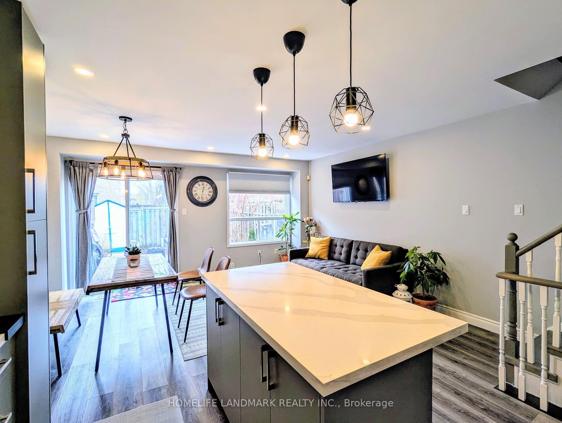3 Bedrooms Condo at 86 Tania,  Vaughan For sale