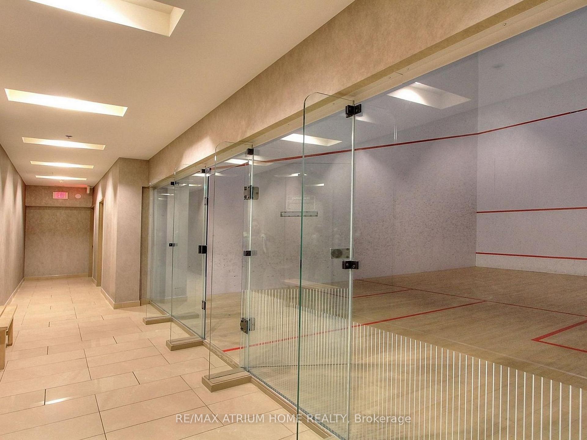 2 Bedrooms Condo at 80 Absolute, Mississauga For sale