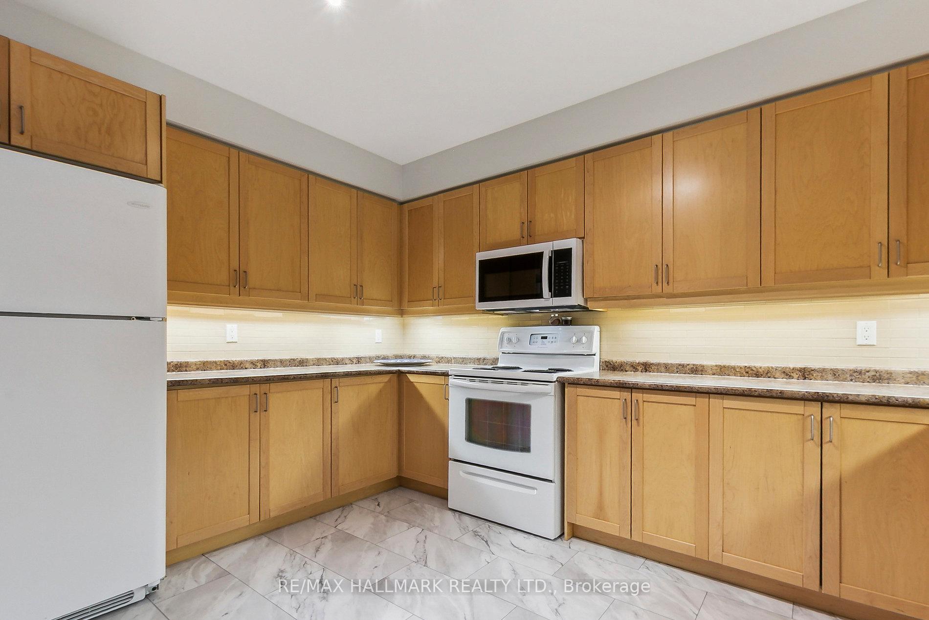 2 Bedrooms Condo at 1 Lawlor, Toronto For sale