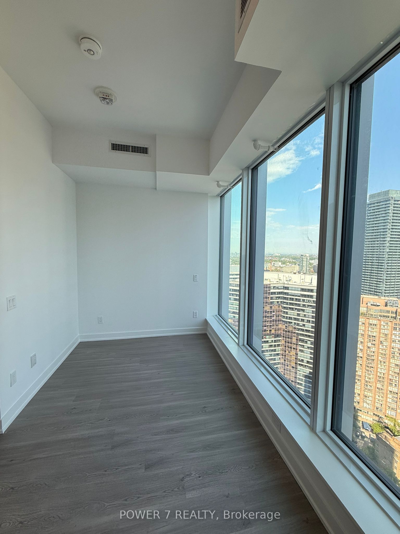 8 Wellesley Street W, #4605