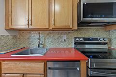 89 Mccaul Street 923