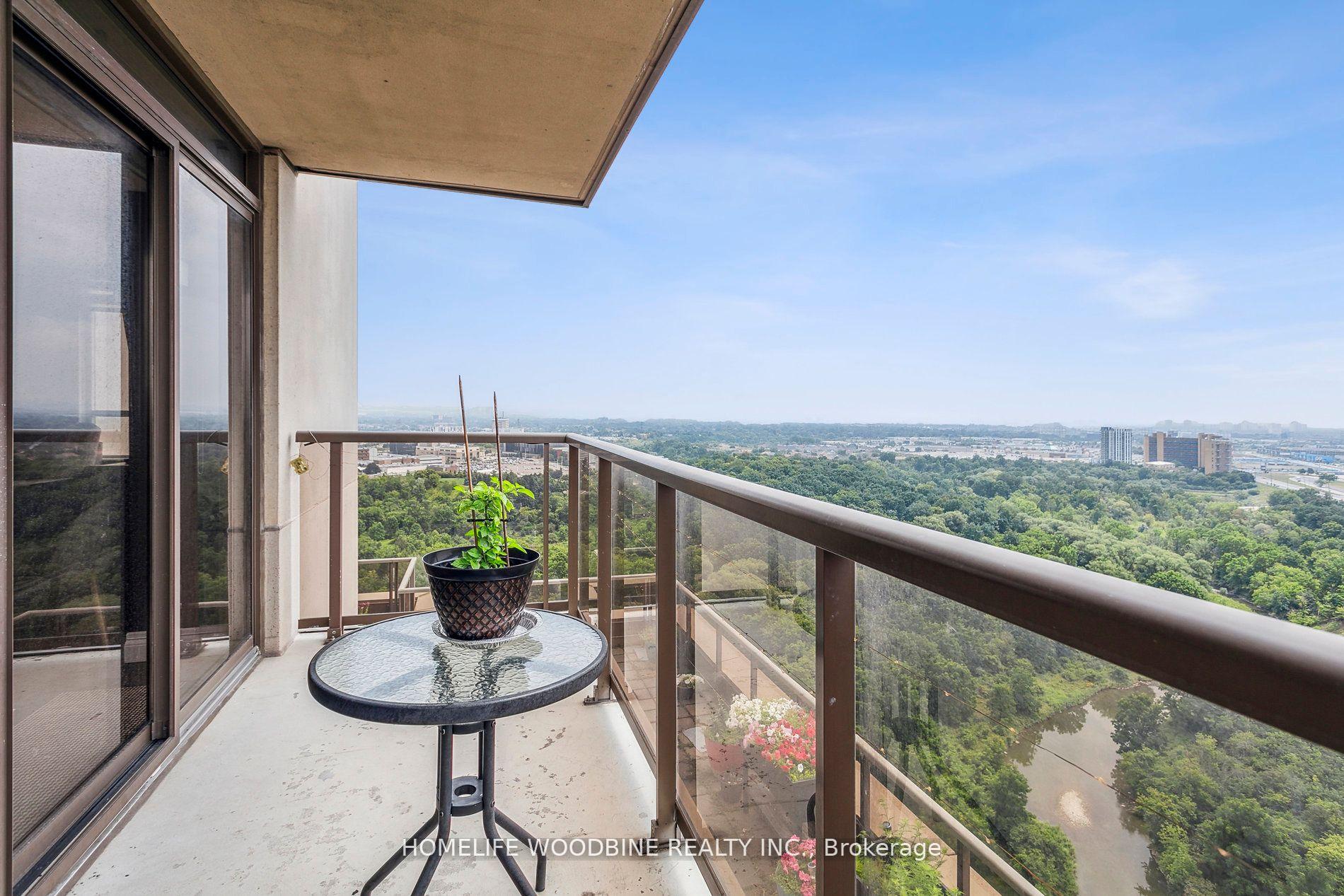 4 Bedrooms Condo at 700 Humberwood,  Toronto For sale