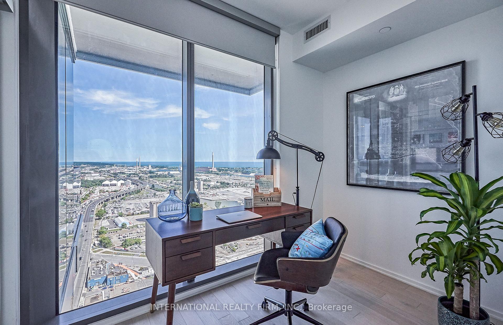 2 Bedrooms Condo at 16 Bonnycastle, Toronto For sale