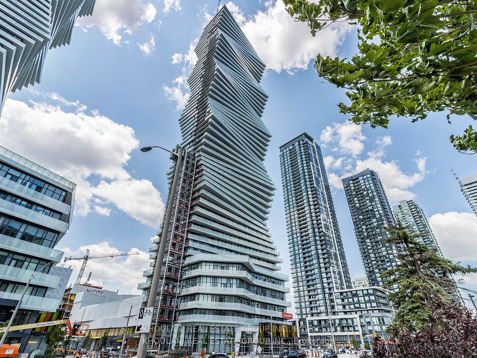 3900 Confederation