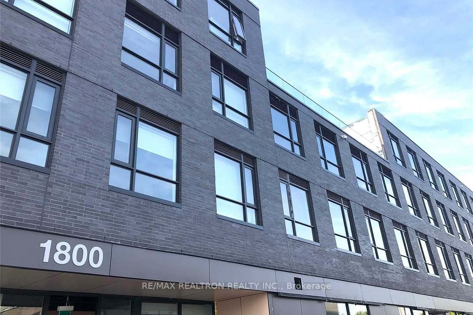 1800 Simcoe Street