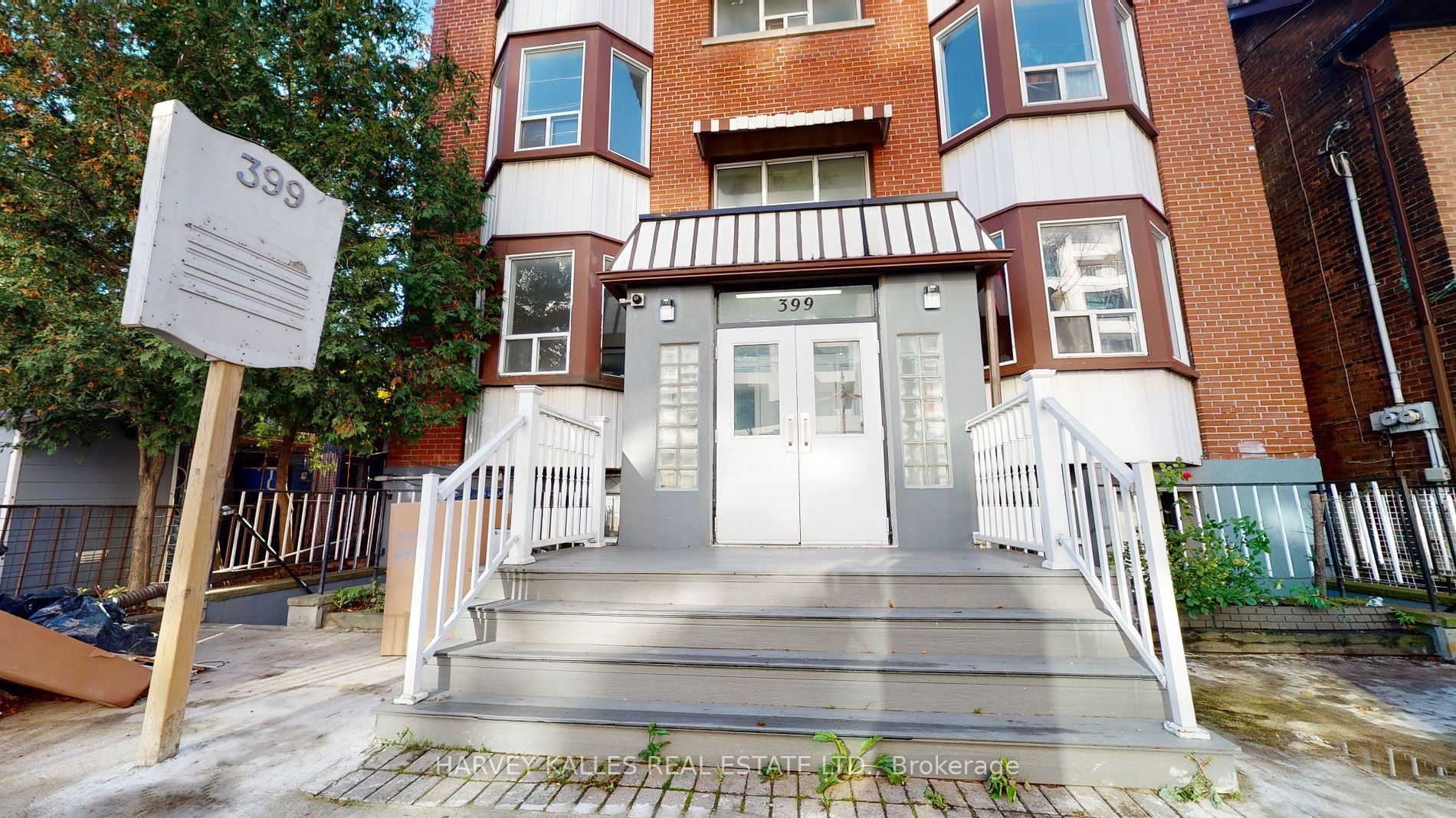 399 Dupont Street 102