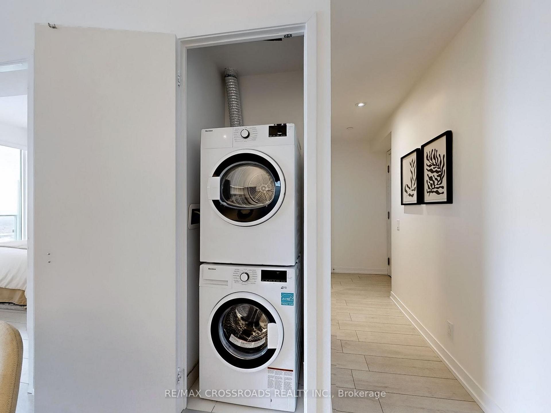 1 Bedroom Condo at 950 Portage, Vaughan For sale