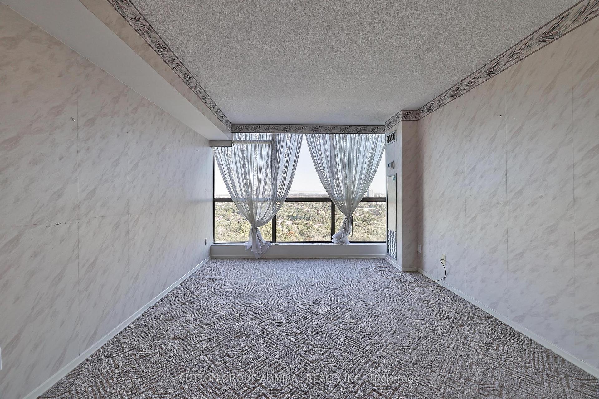 3 Bedrooms Condo at 131 Torresdale, Toronto For sale