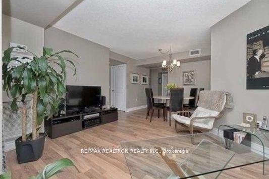 3 Bedrooms Condo at 500 Doris, Toronto For sale