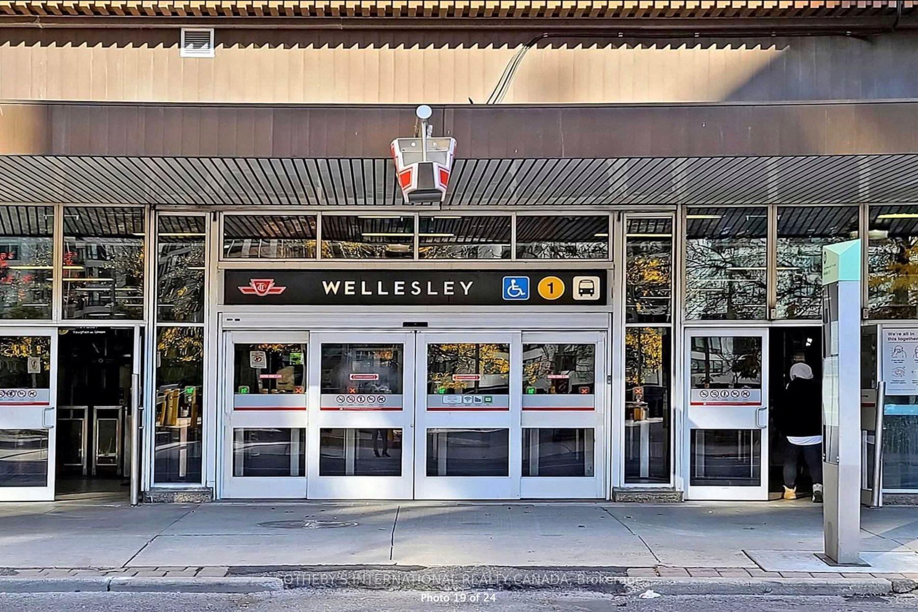 1 Bedroom Condo at 8 Wellesley, Toronto For sale