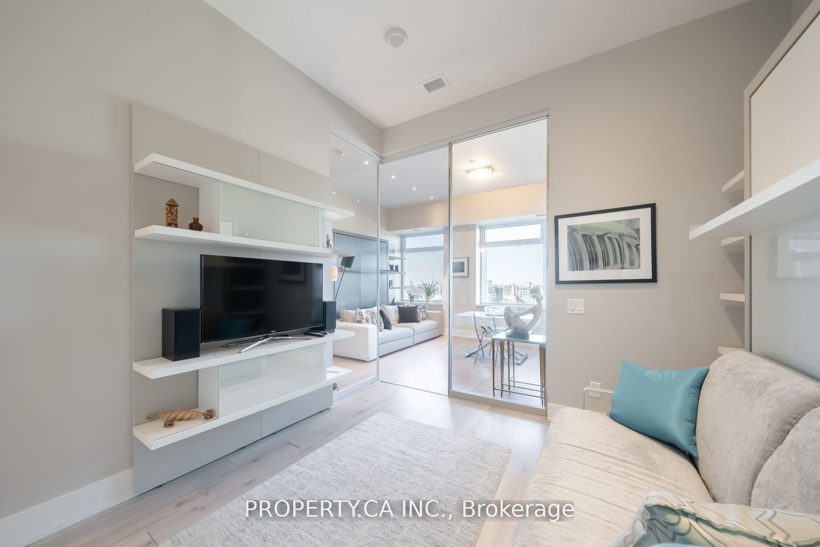 111 St Clair Avenue W, #1728
