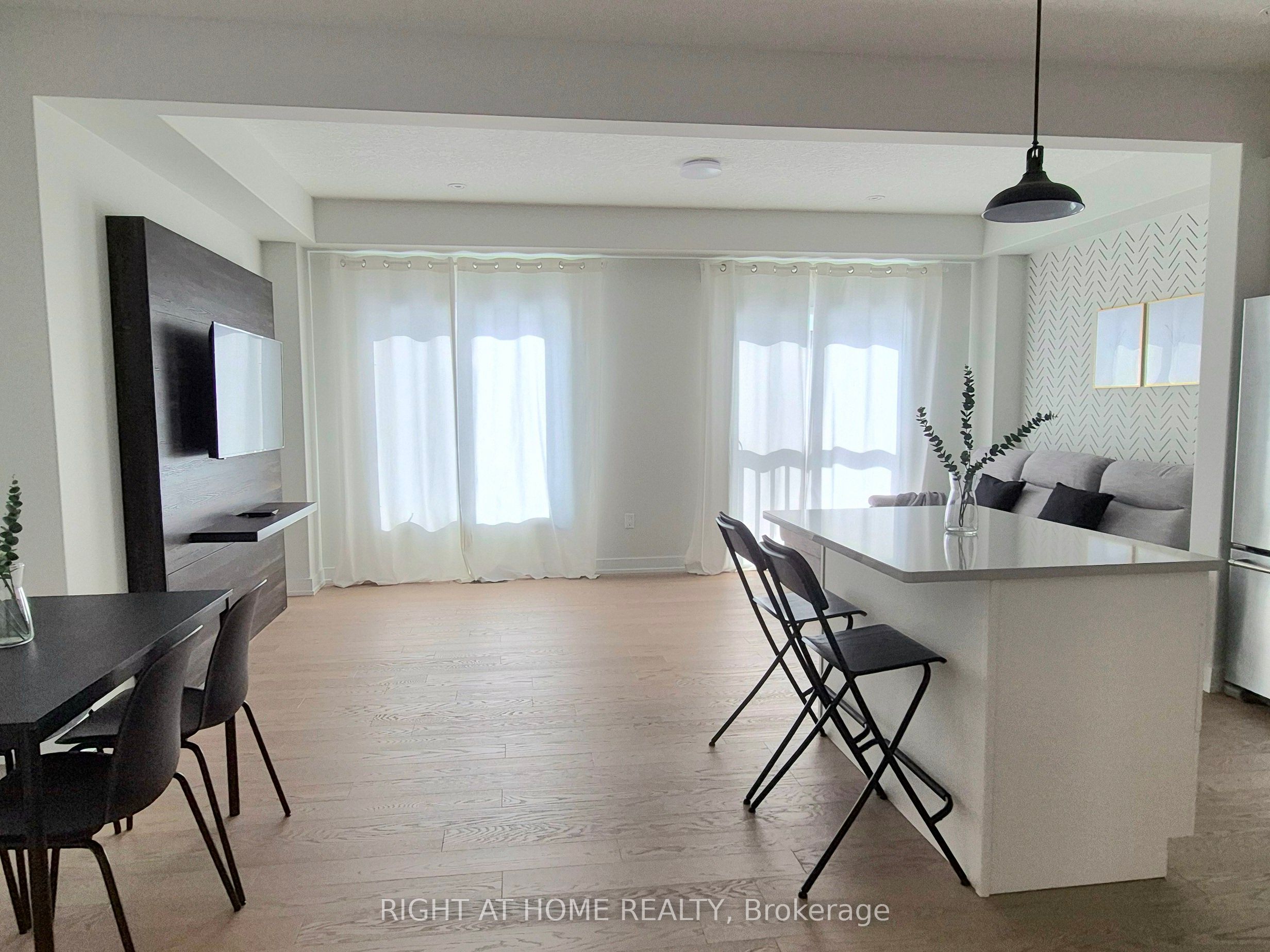 89 Archer Avenue