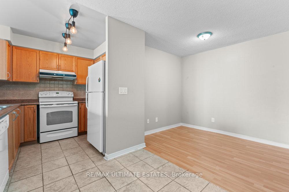2 Bedrooms Condo at 5500 Yonge, Toronto For sale