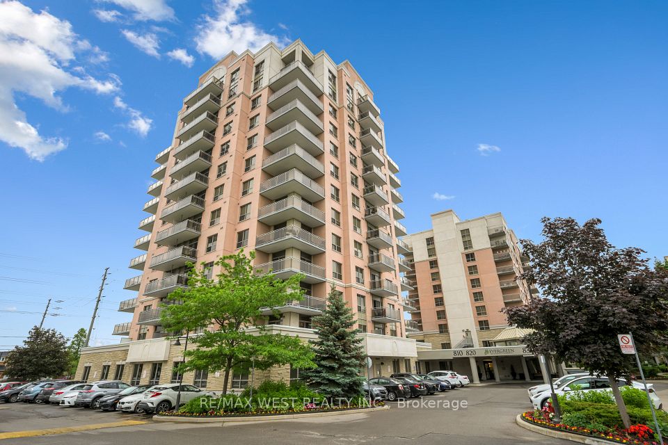 810 Scollard