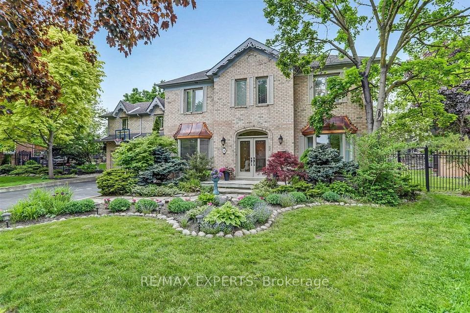 32 Rosebury Lane