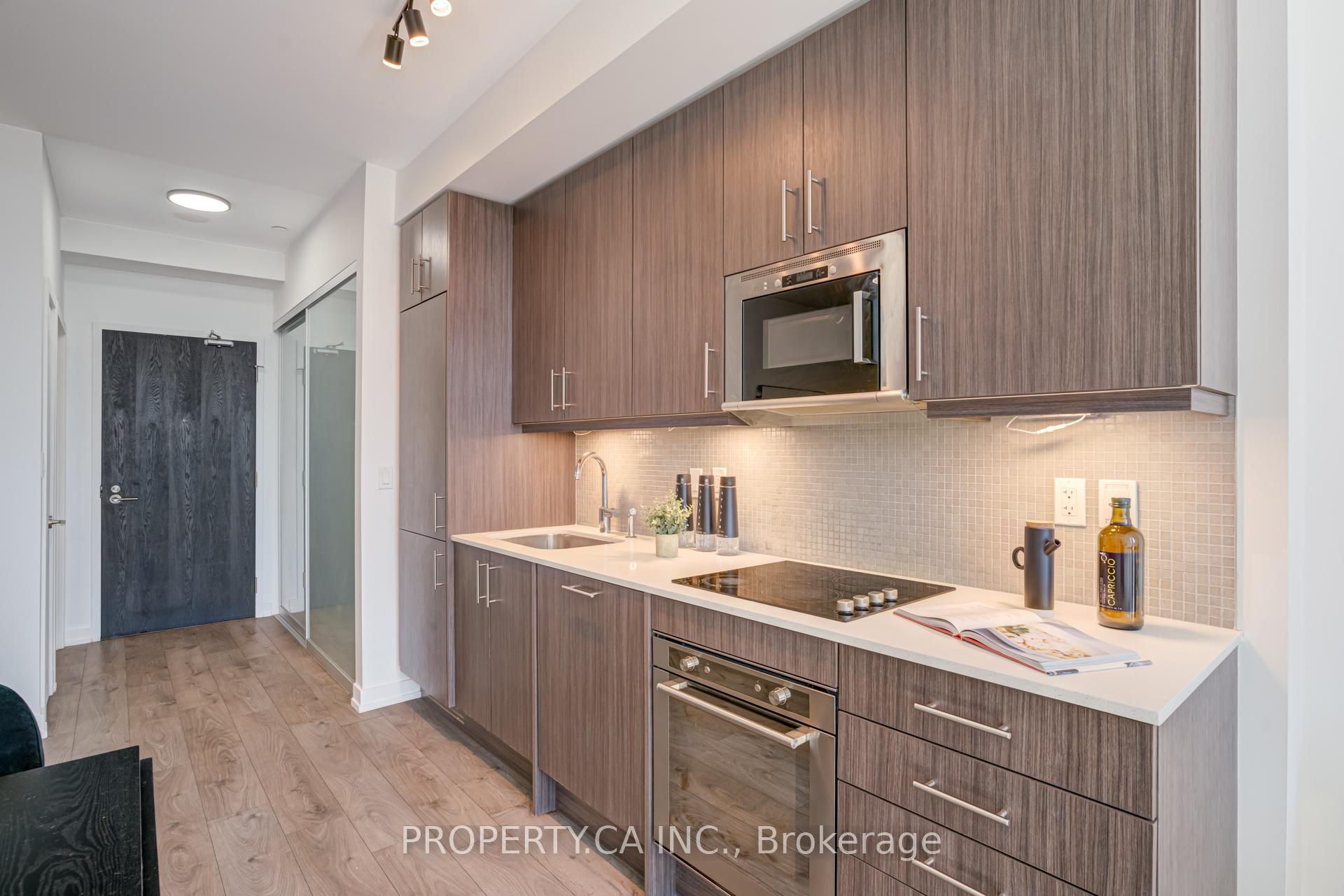 2 Bedrooms Condo at 297 College, Toronto For sale