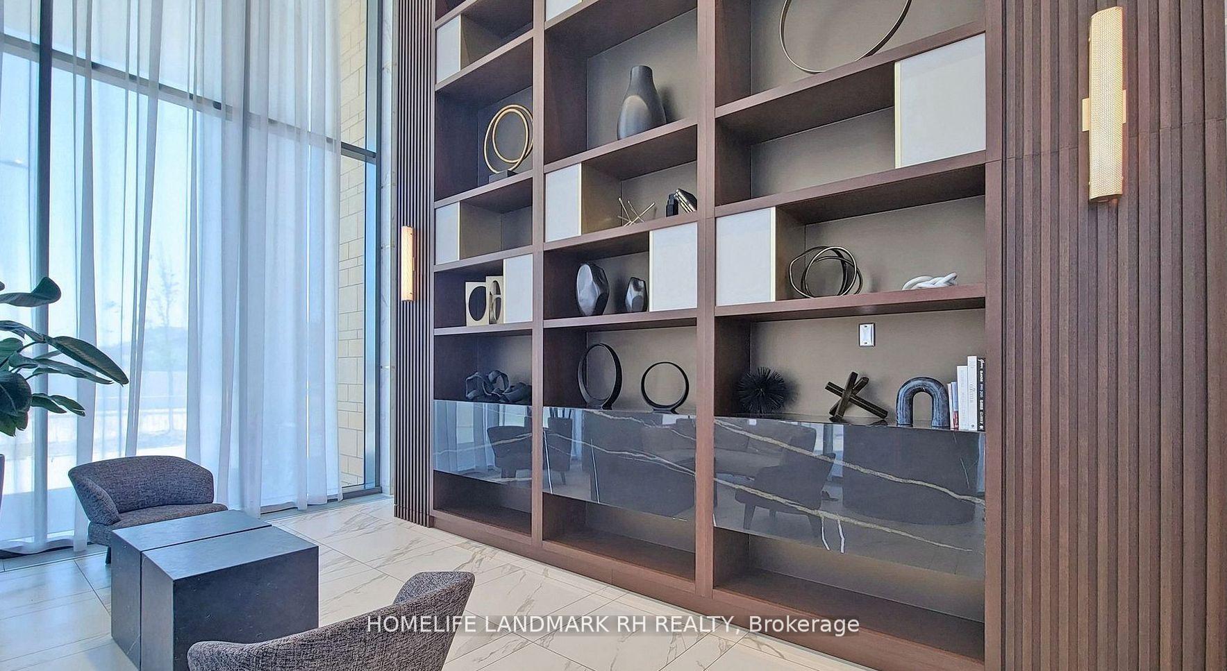 3 Bedrooms Condo at 950 Portage, Vaughan For sale