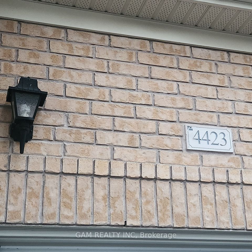 4423 Centertown