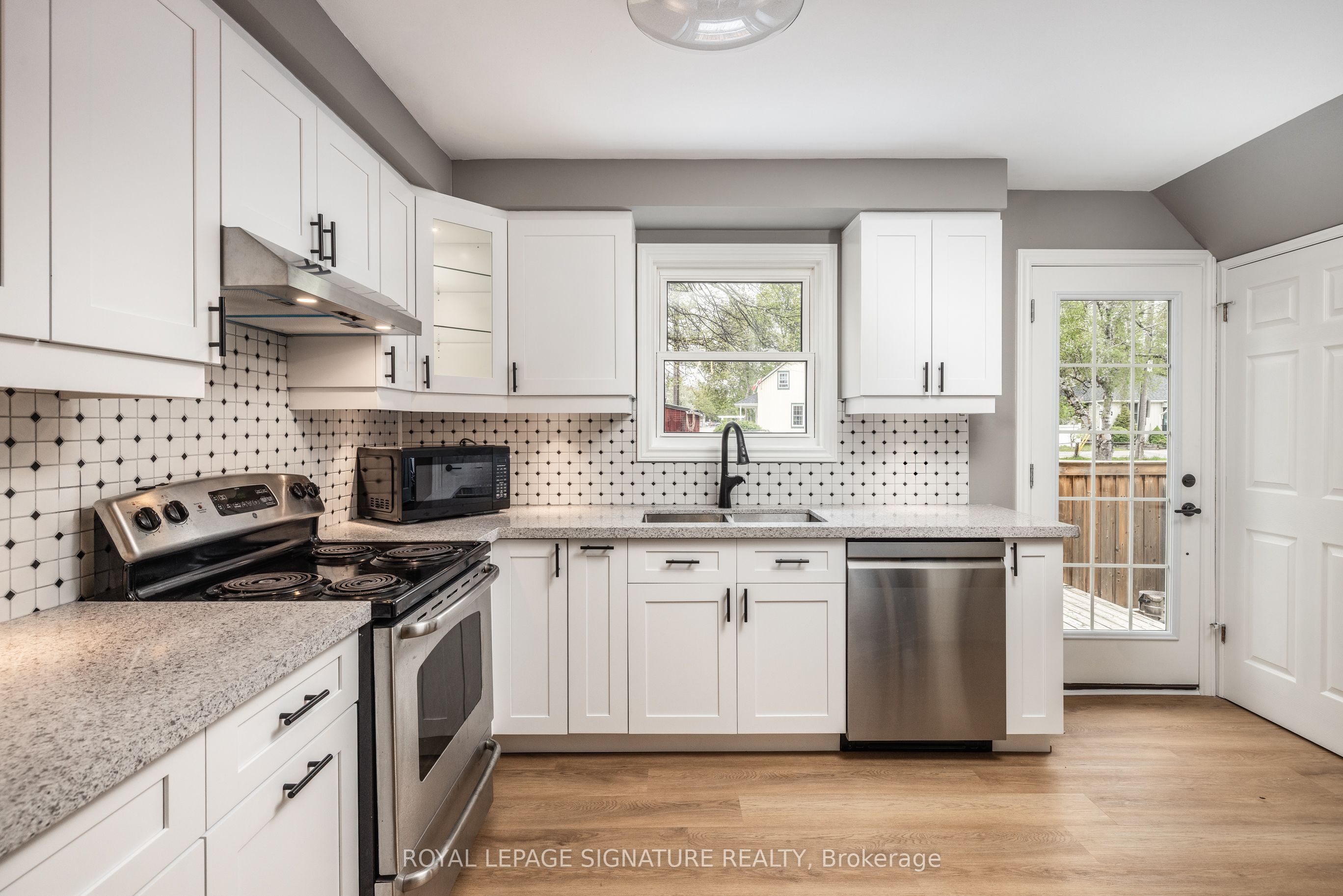 48 Jerman Street, #8