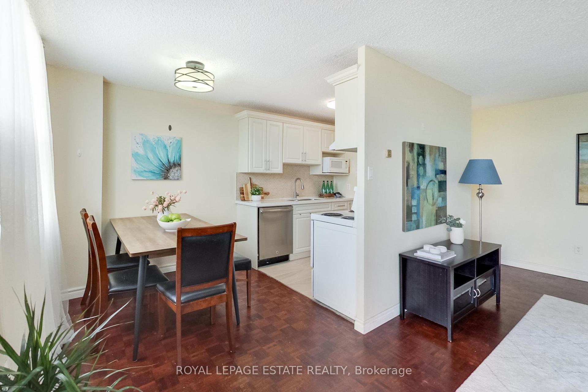 2 Bedrooms Condo at 1071 woodbine, Toronto For sale