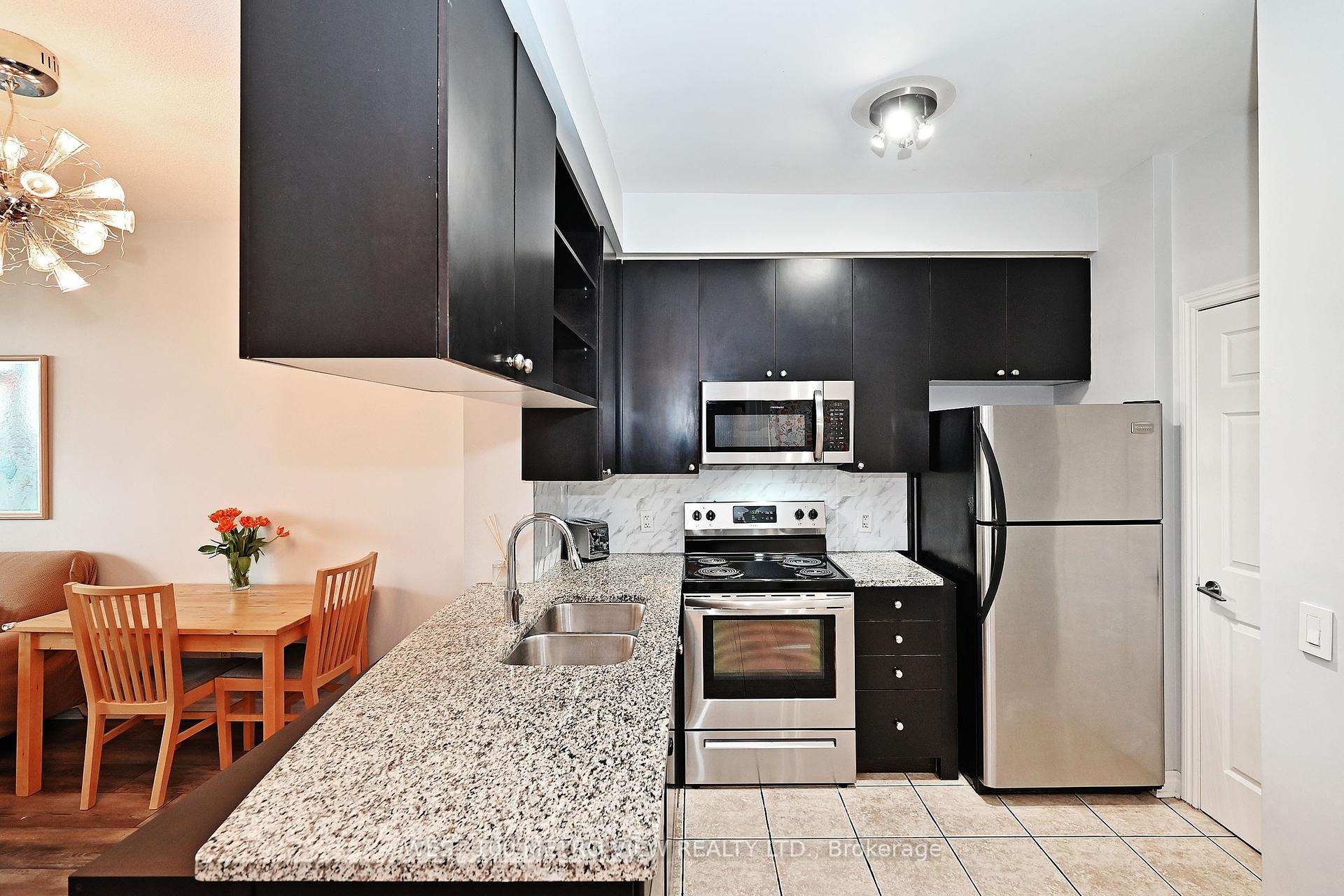 2 Bedrooms Condo at 2365 CENTRAL PARK, Oakville For sale