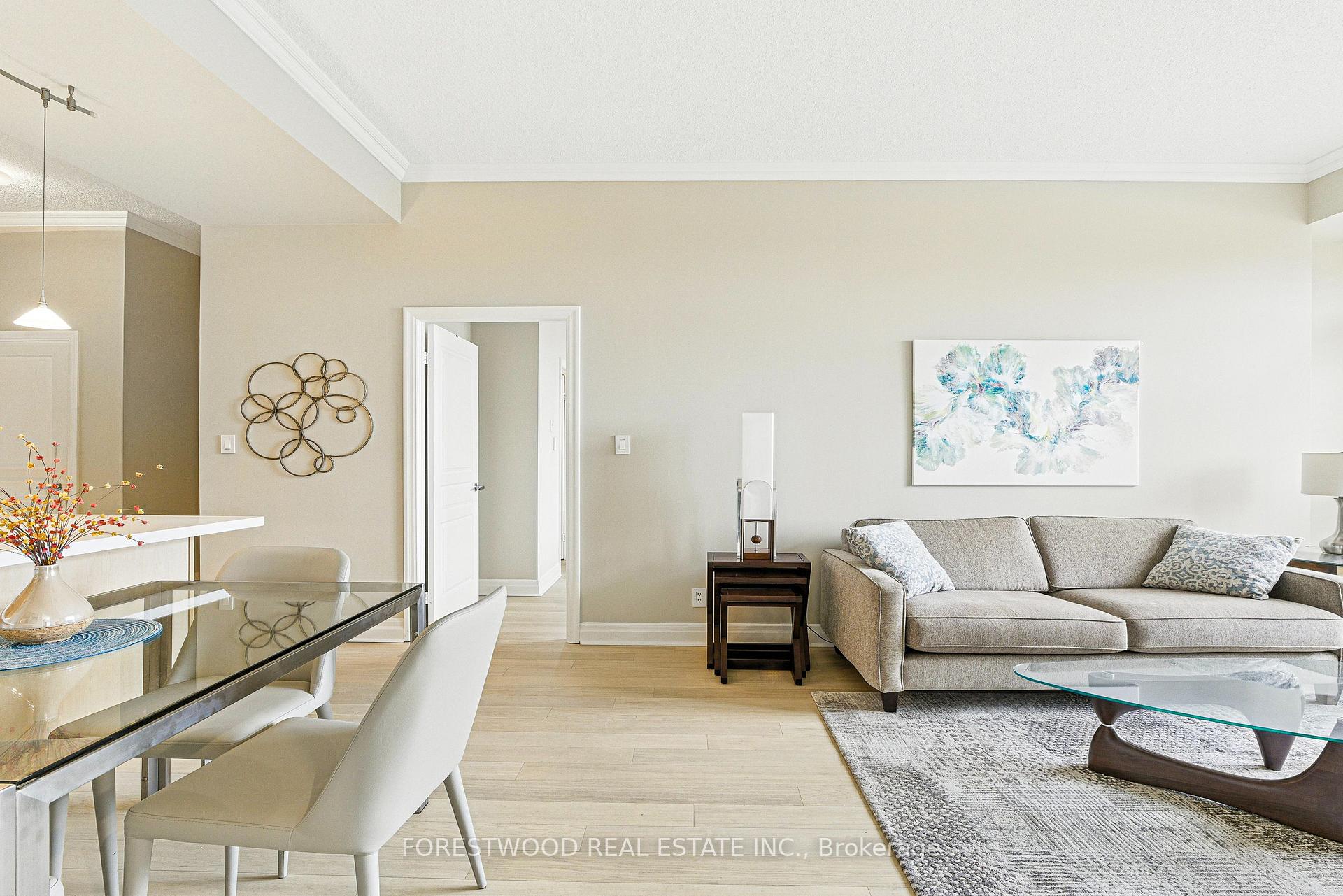 2 Bedrooms Condo at 80 Port, Mississauga For sale