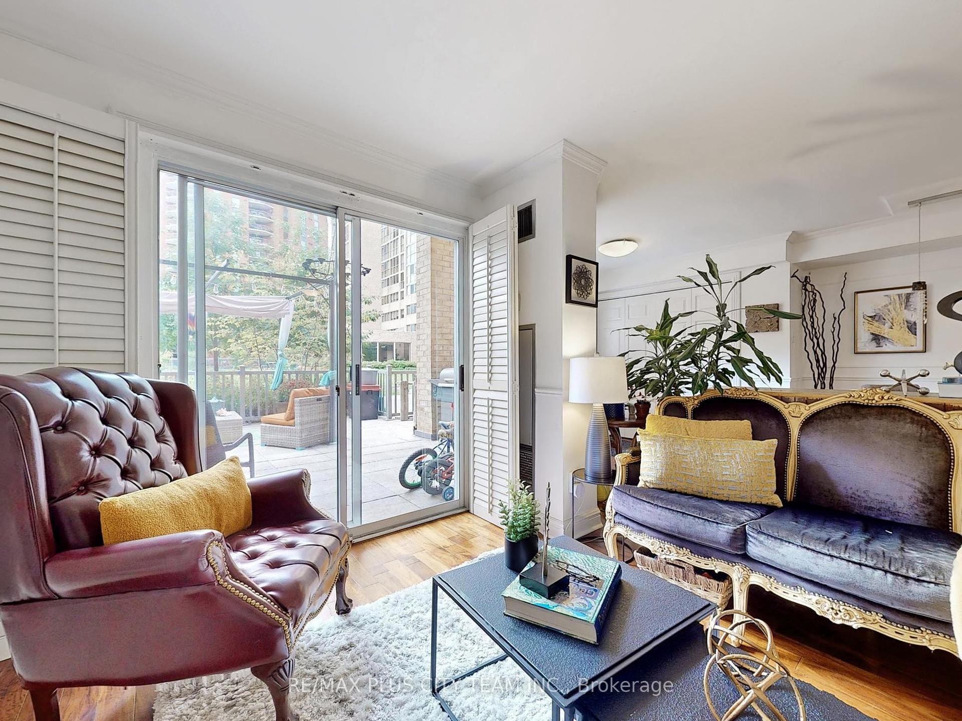 4 Bedrooms Condo at 60 Homewood, Toronto For sale