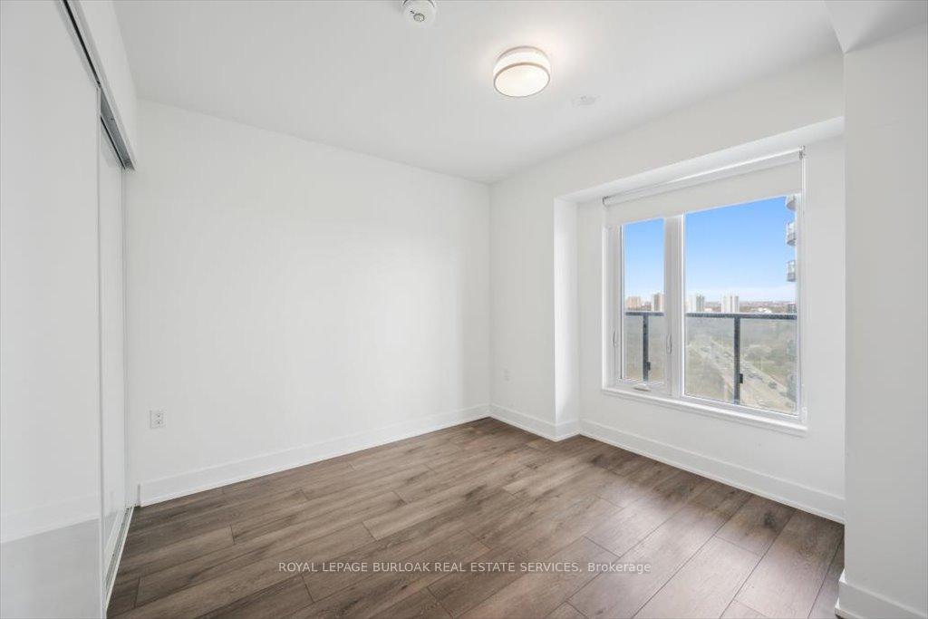 1 Bedroom Condo at 575 Bloor,  Toronto For sale