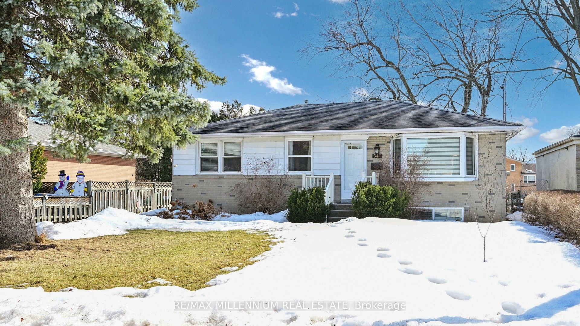 341 Moore Park Avenue, Toronto, ON M2R 2R5