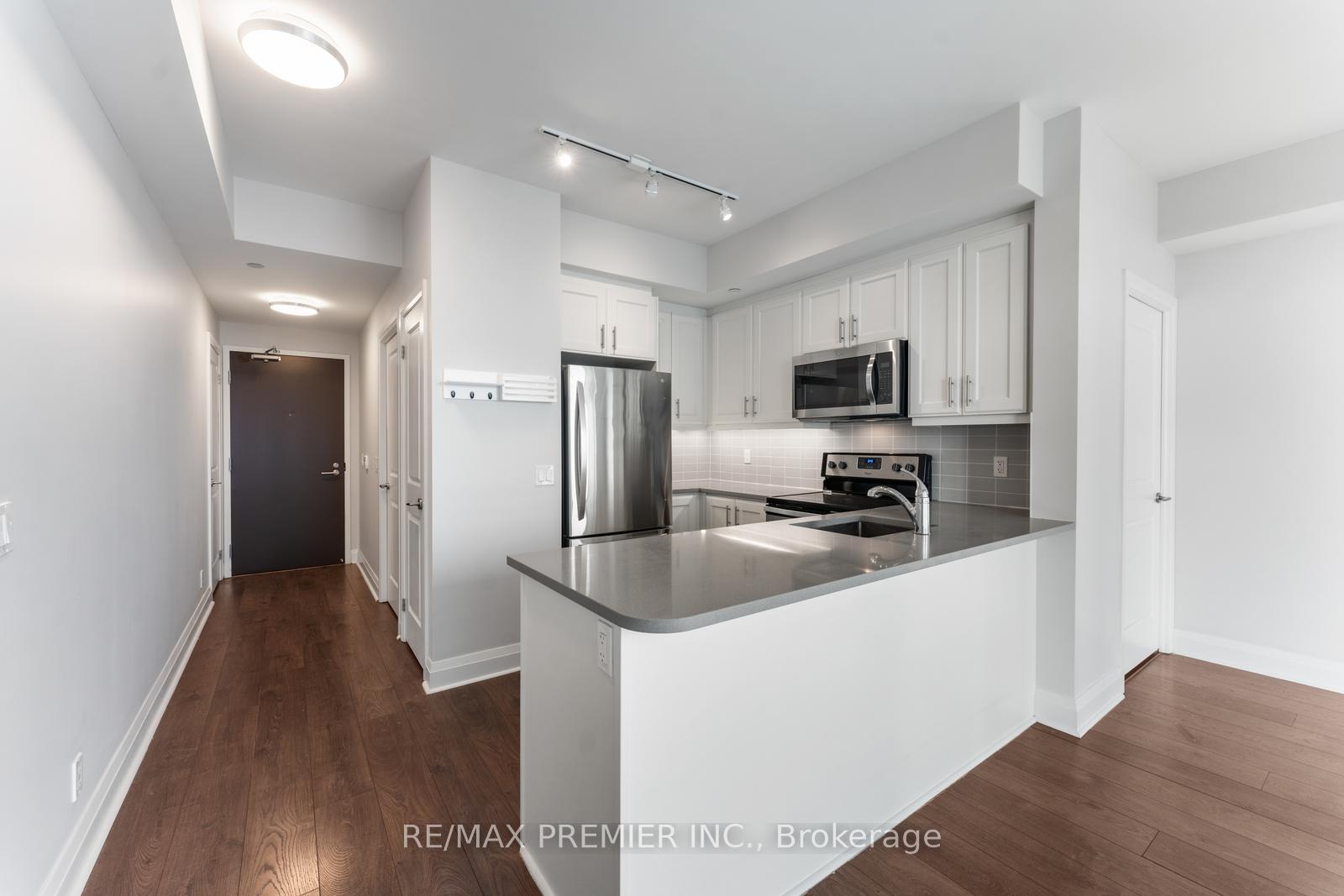 2 Bedrooms Condo at 15 Zorra,  Toronto For sale