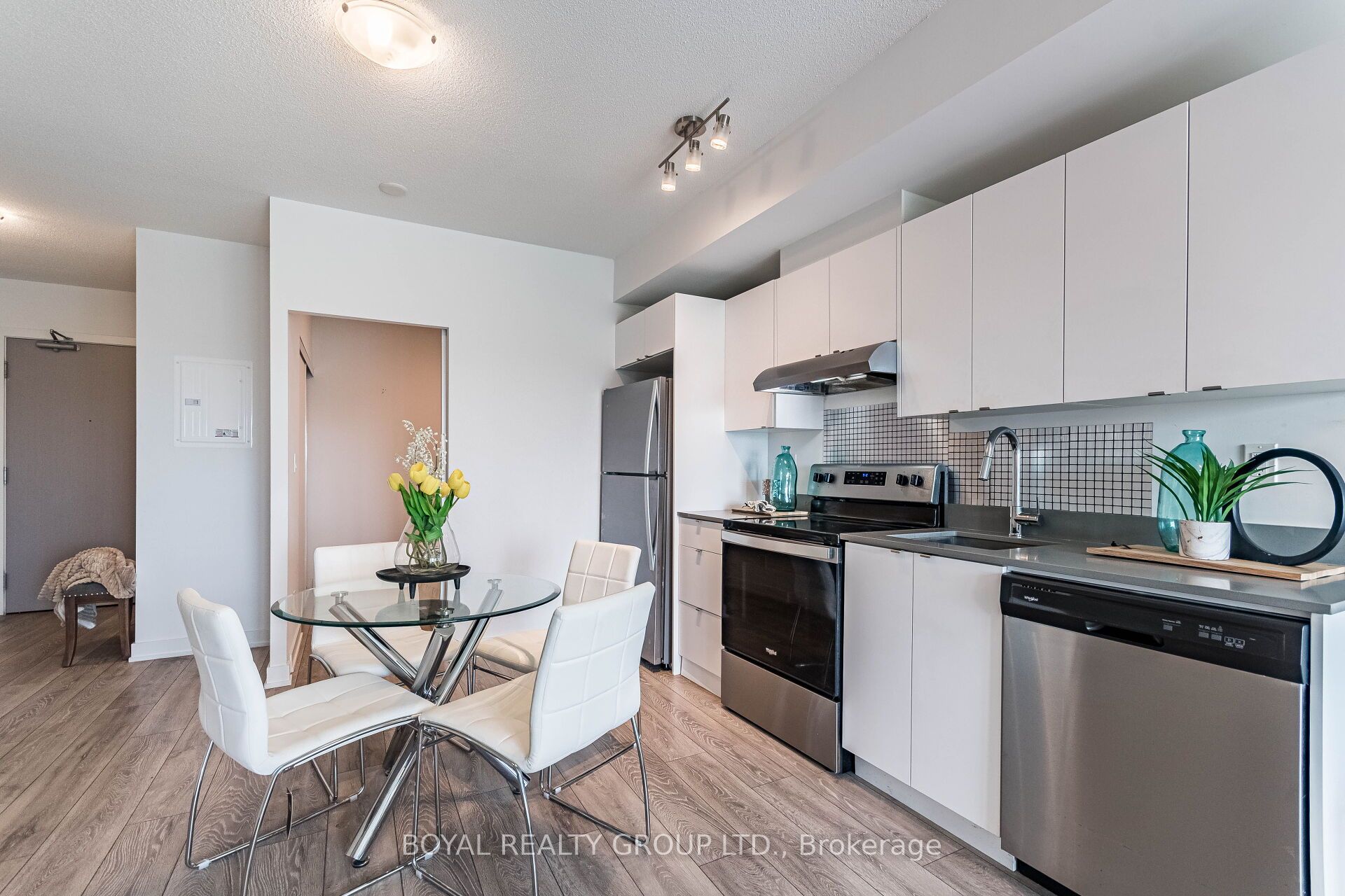 3200 Dakota Common, #B607