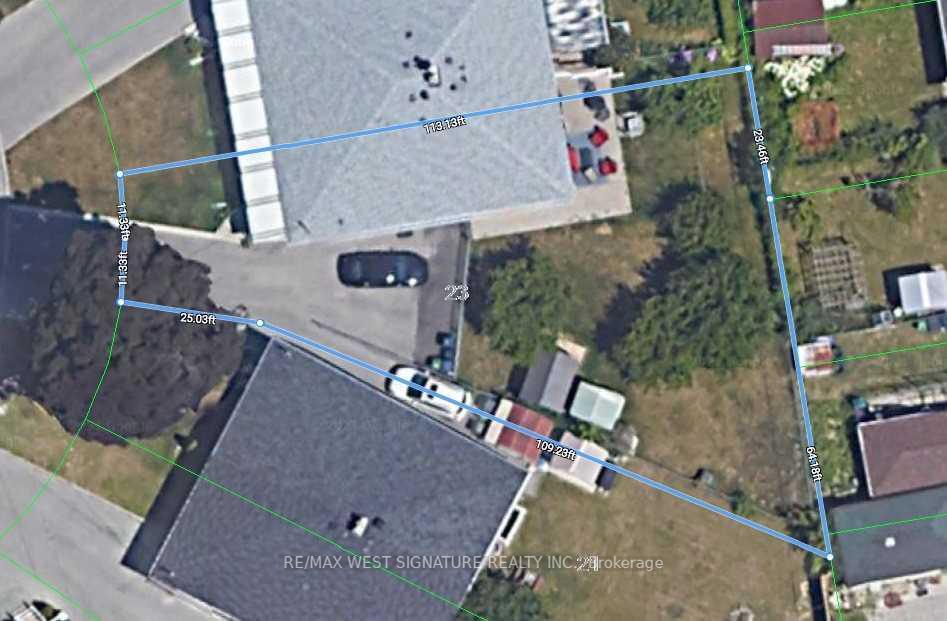 23 Fernando Road, Toronto, ON M9M 2P7