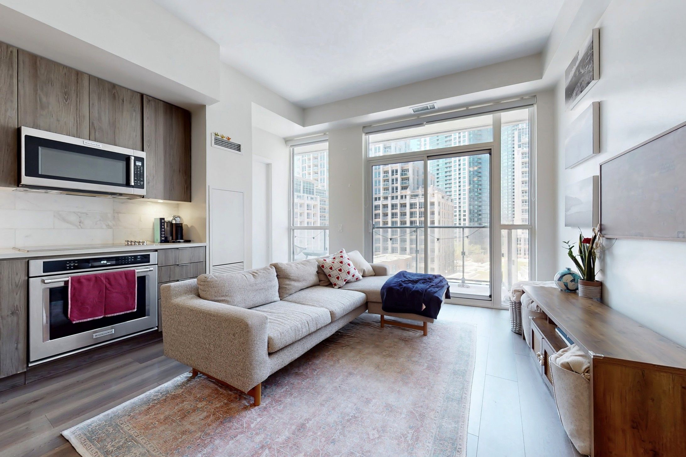 38 Iannuzzi Street 721