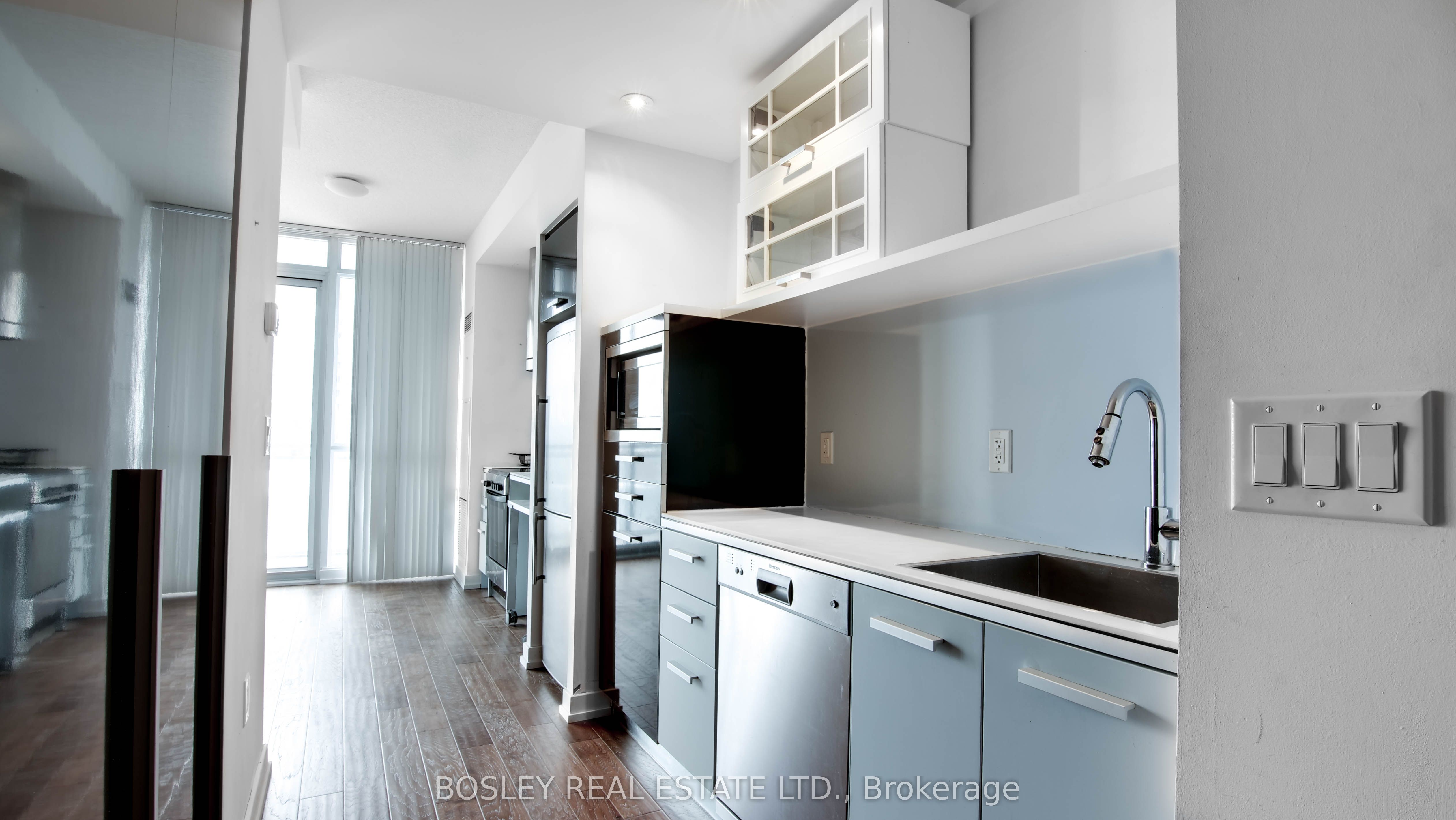 38 Dan Leckie Way, #1802