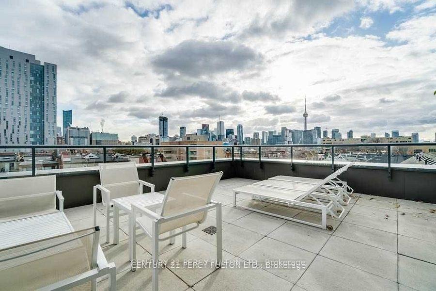 2 Bedrooms Condo at 297 College, Toronto For sale